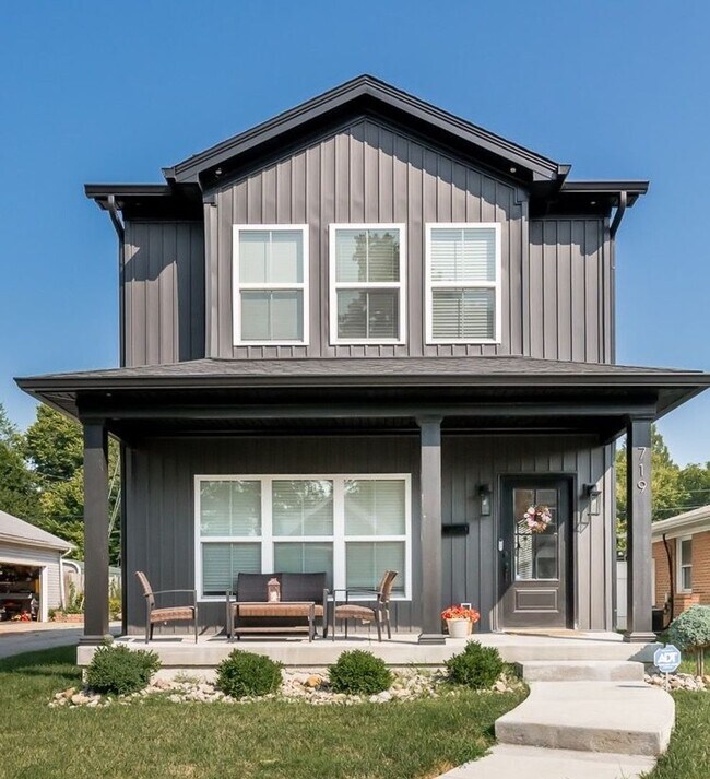 Building Photo - Do Not Miss this Beautiful piece of property.