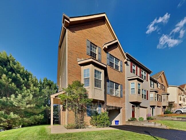 Primary Photo - 301 Fairfax Dr
