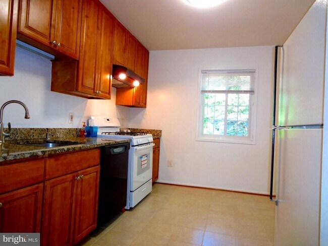 Building Photo - 4905 Tibbitt Ln