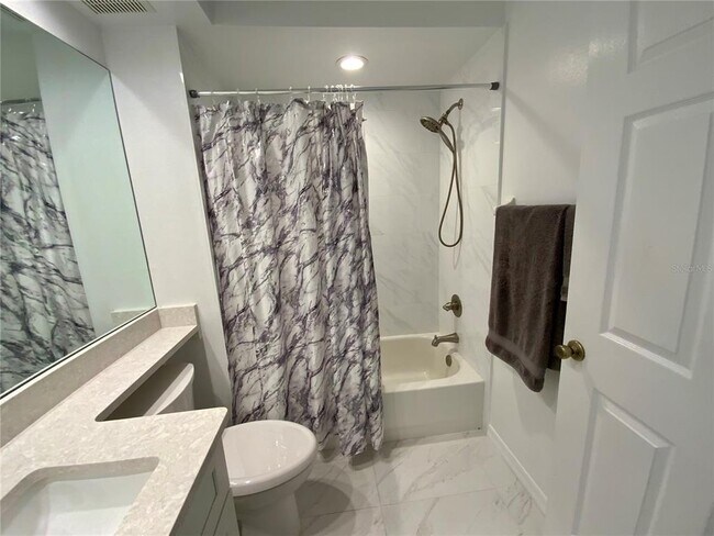 Building Photo - 6315 Shoreline Dr
