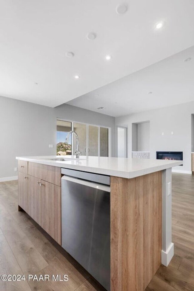 Building Photo - Beautiful Home in a Stunning 55+ Community...