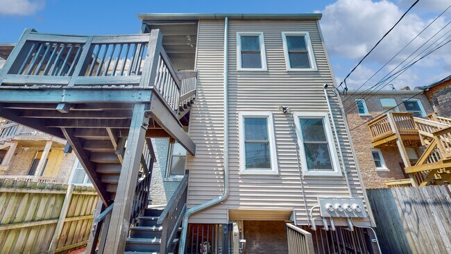 Building Photo - 6227 S Langley Ave