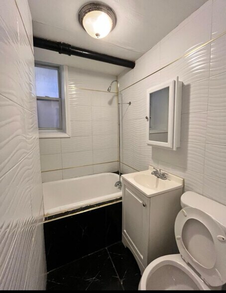 Building Photo - 104 Belmont Ave
