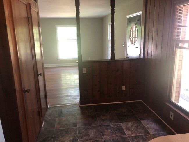 Building Photo - 3024-3026 Amity Garden Duplex