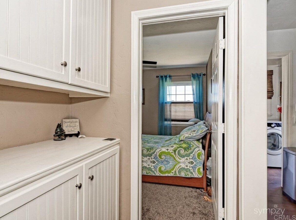 Hallway - 504 S 46th St