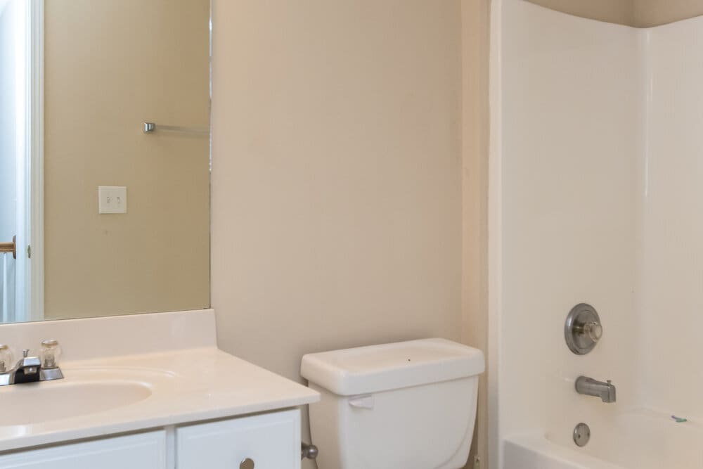 Building Photo - 39 Crestview Dr