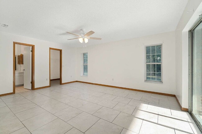 Building Photo - Spacious 3-bed/2-bath Home for Rent in Sil...