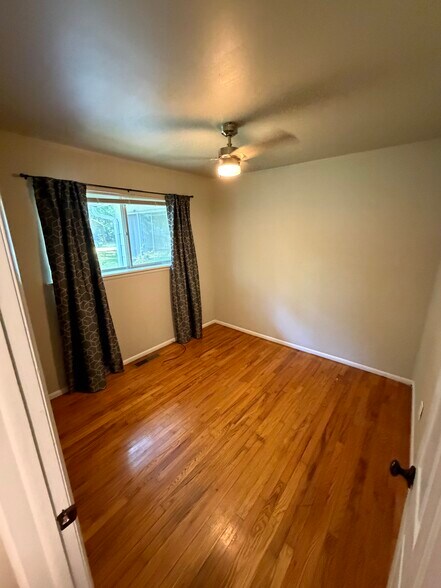 Building Photo - 2332 N Gooseberry Ln