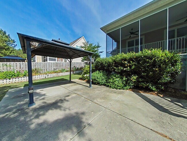 Building Photo - 924 Kate Dr