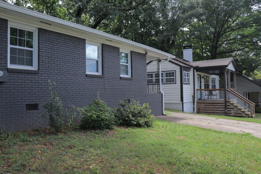 Building Photo - 1430 Clermont Ave