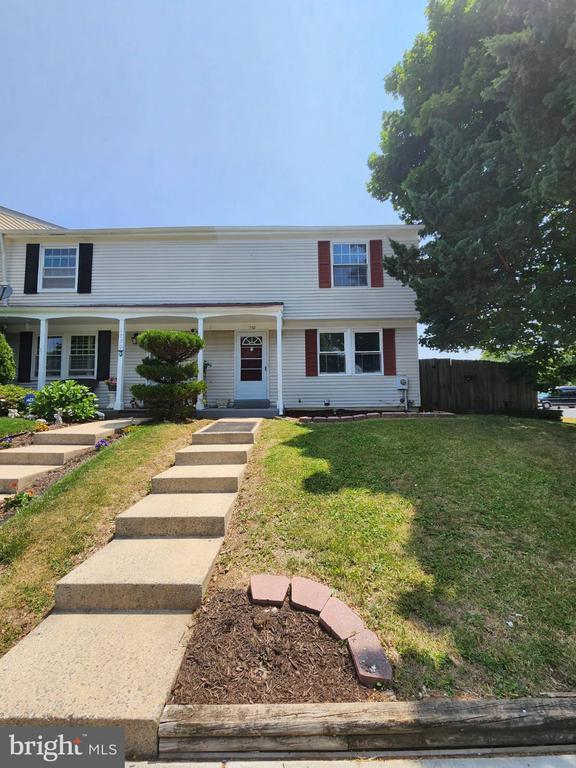 Building Photo - 1768 Carriage Way