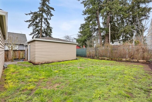 Building Photo - 3517 SE 67th Ave