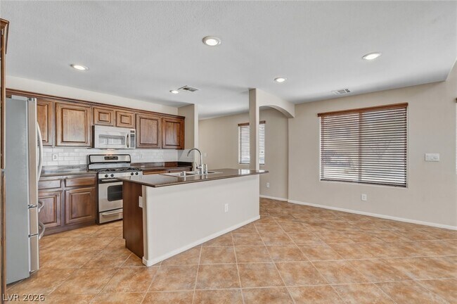 Building Photo - 2780 Kona Crest Ave