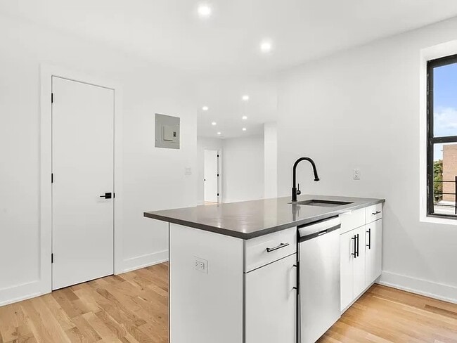 Building Photo - #C-11