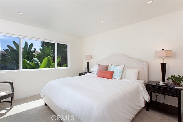 Building Photo - 222 Nyes Pl