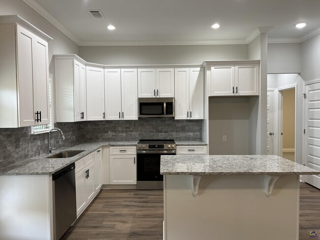 Building Photo - 306 Falls Drive