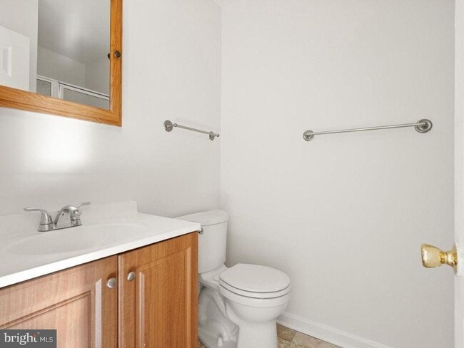 Building Photo - 15278 Cloverdale Rd