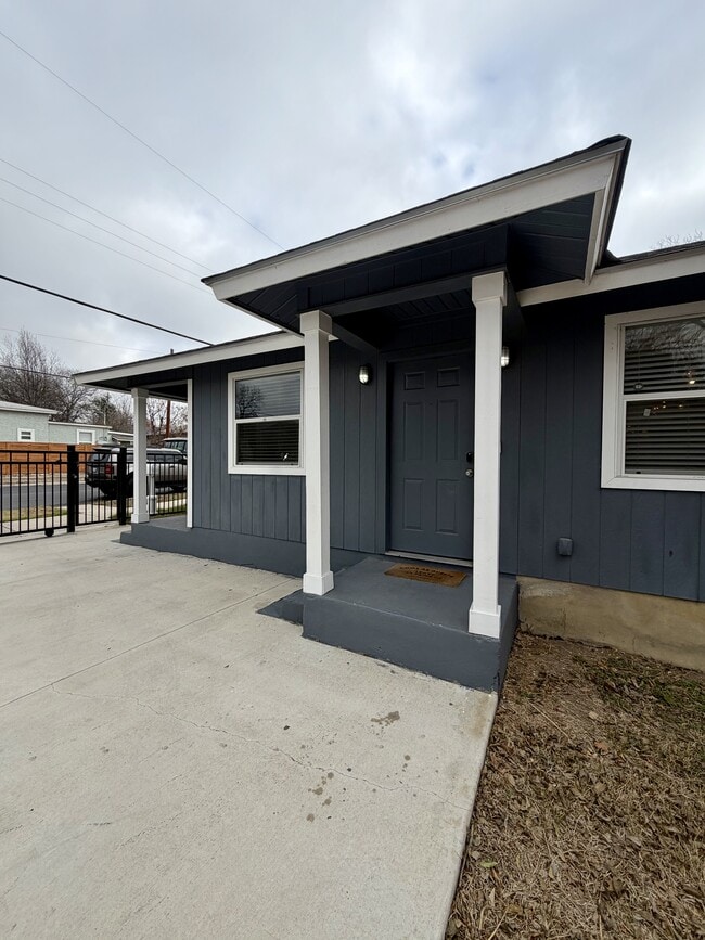 Building Photo - 514 Martin Luther King Dr