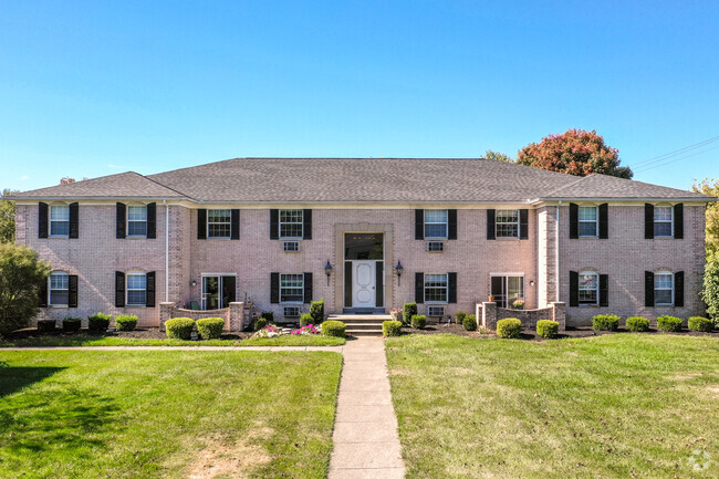 Building Photo - Blackstone Apartments of Centerville