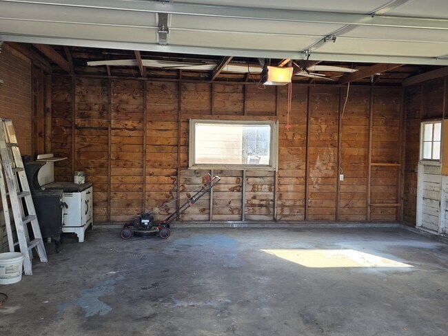 Building Photo - 199 N 100 W