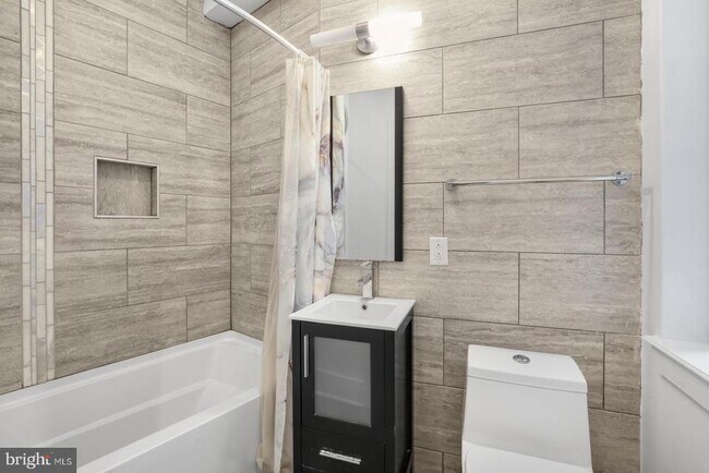 Building Photo - 2512 Frankford Ave