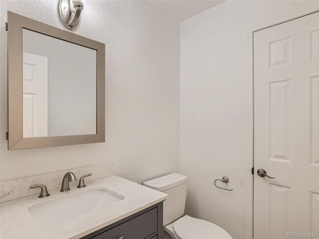 Building Photo - Take advantage of our limited-time offer: ...