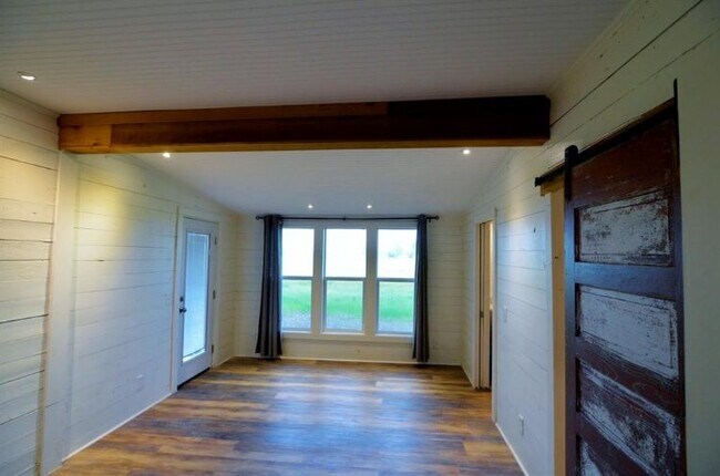 Building Photo - 2802 Co Rd 291