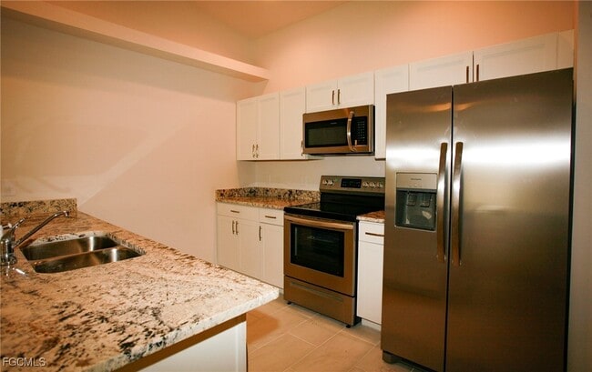 Building Photo - 1309 SE 8th Pl