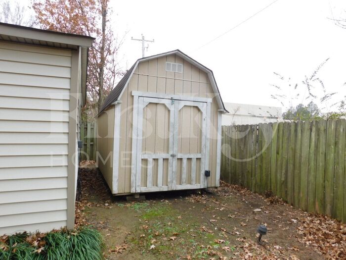 Building Photo - 2493 Tarbet Dr