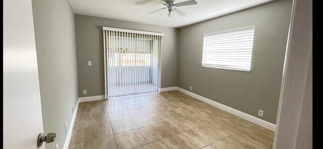 Building Photo - 174 Burgandy Way