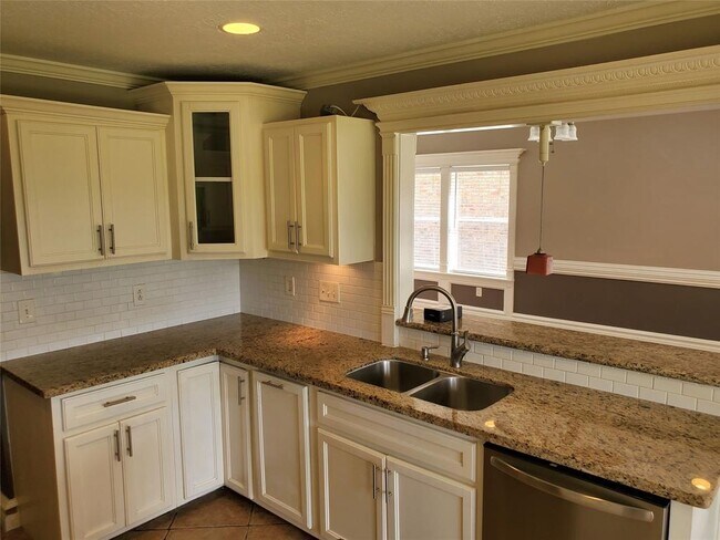 Building Photo - 3751 Pine Cone Trail