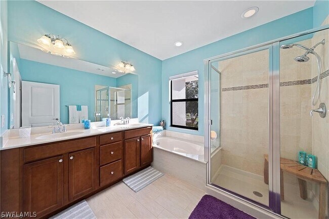Building Photo - 15800 Portofino Springs Blvd