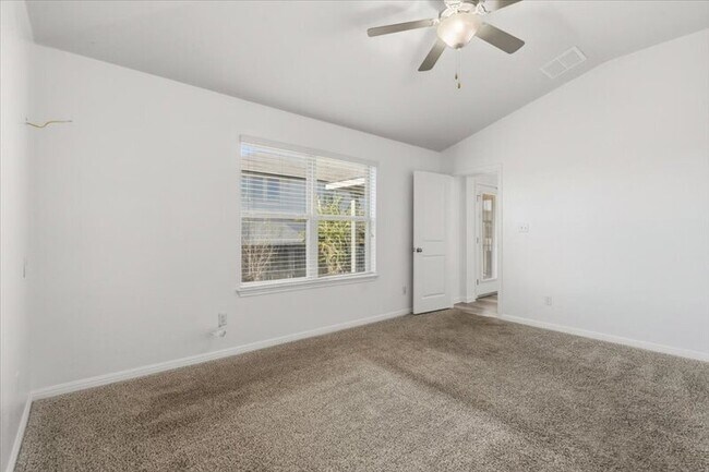 Building Photo - 19040 Kimberlite Dr