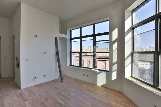 Building Photo - Brand New Studio in Wicker Park. 12' Ceili...