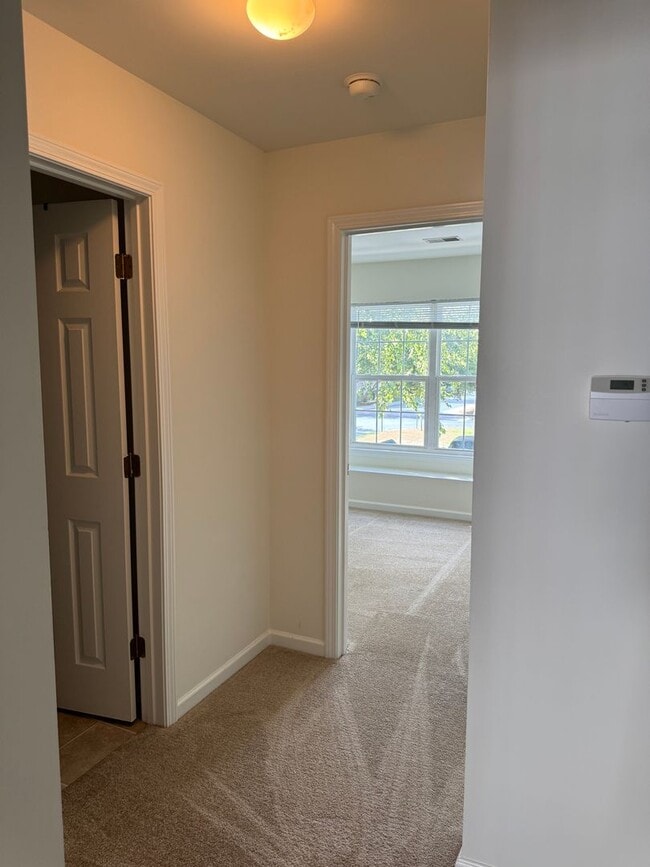 Building Photo - Townhouse in Townes at Buckwalter