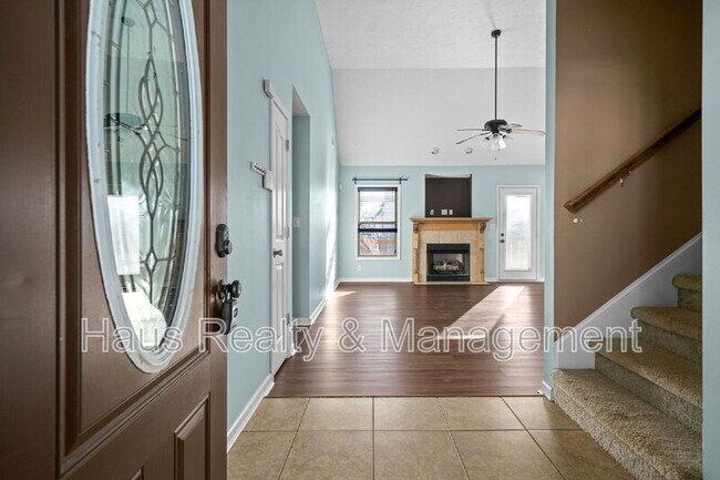 Building Photo - 3565 Southwood Dr