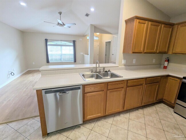 Building Photo - 5760 Jade Moon Cir