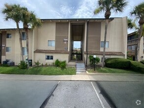 Building Photo - SANDY COVE CONDO - 1BR/1BA WITH BALCONY