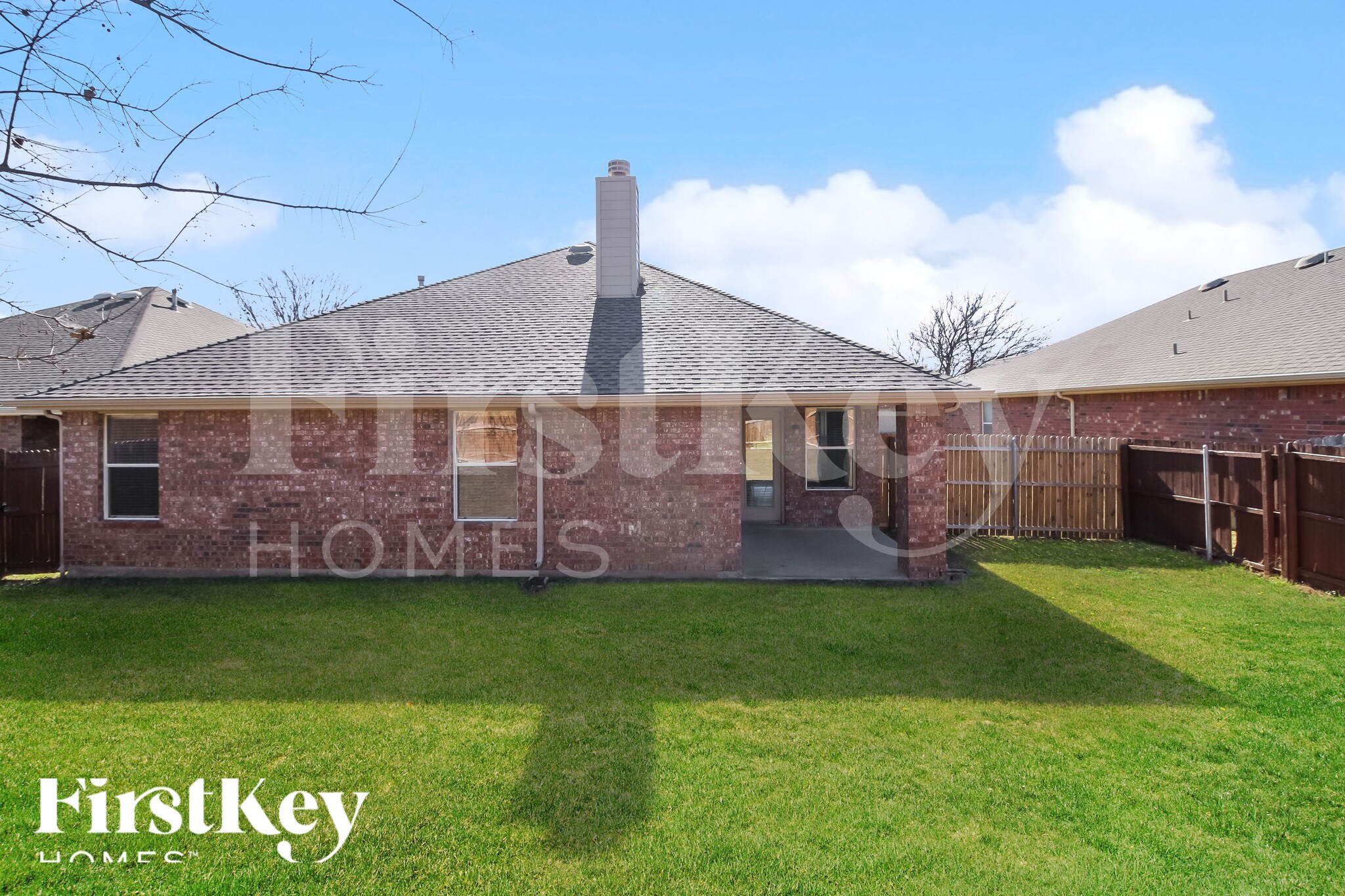 Building Photo - 2341 Aurora Dr