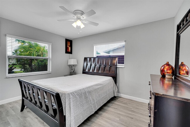 Building Photo - 7506 SW 7th Ct