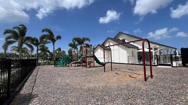 Building Photo - 584 Ranch Oak Cir