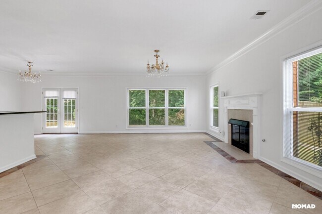 Building Photo - Charming 3BR House in Roswell