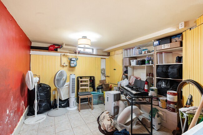 Building Photo - 3229 Almond St