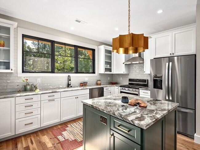 Building Photo - 17 Ashe Park Cir