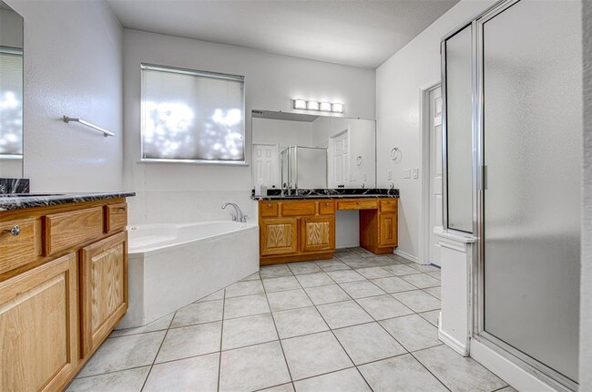 Building Photo - 11817 Watercrest Ct