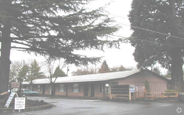 Primary Photo - Cedar Place Apartments