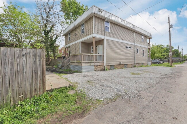 Building Photo - 288 S Souder Ave