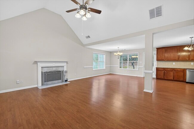 Building Photo - 155 W River Bend Dr