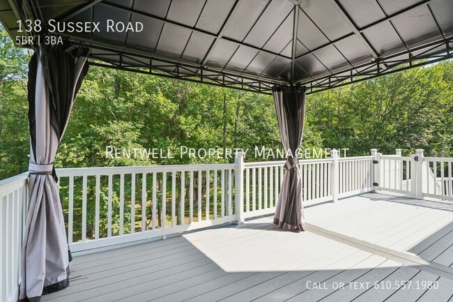 Building Photo - 138 Sussex Rd