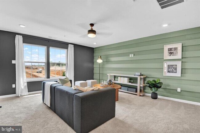 Building Photo - 491 Hanson St